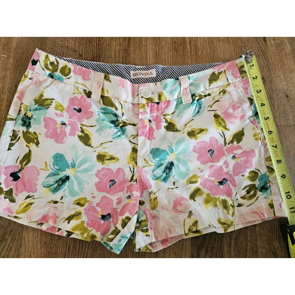 Merona Floral Chino Style Women's Mid Rise Shorts Size 4 . Cotton Modern Preppy